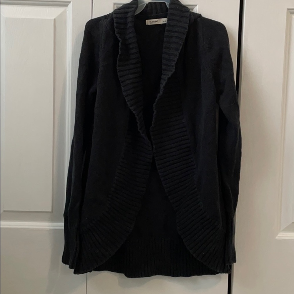 black long sleeve sweater